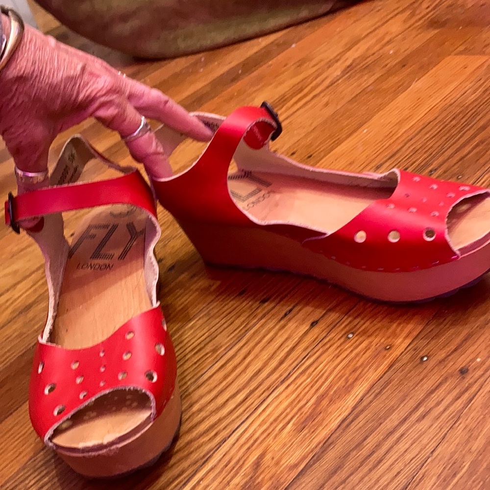 Fly London Wood Wedge clog / sandal - RARE